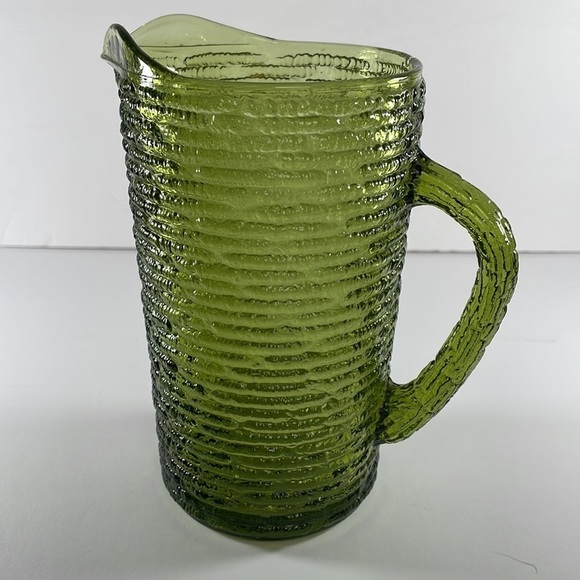 Soreno Avocado Green Crinkle Pitcher Bark Texture - Picture 7 of 9
